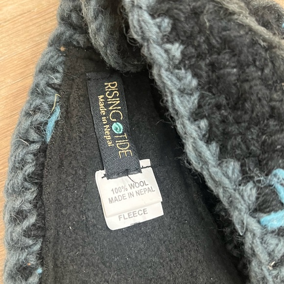 Rising tide gray floral crochet headband - Picture 5 of 6